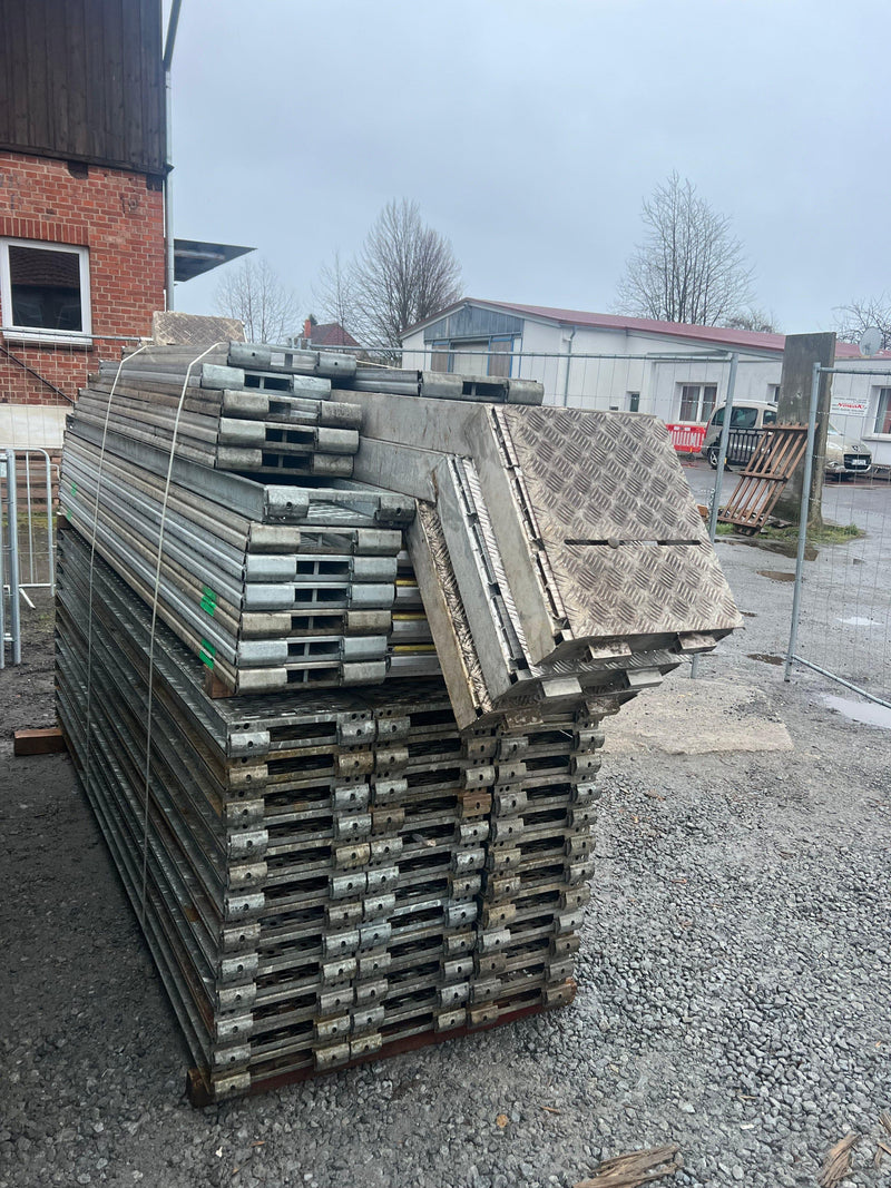 Alu Treppe 250 Leiter Bosta70 - gebraucht - Treppe MyScuff