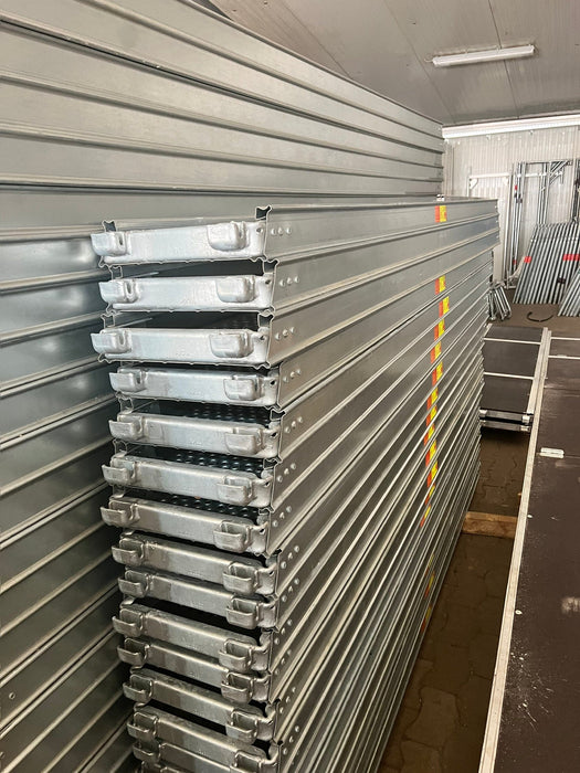 116,94m² Gerüst neu kaufen 17,5x6m Baugerüst Fassadengerüst Stahlgerüst Fassadengerüst Scaff24 