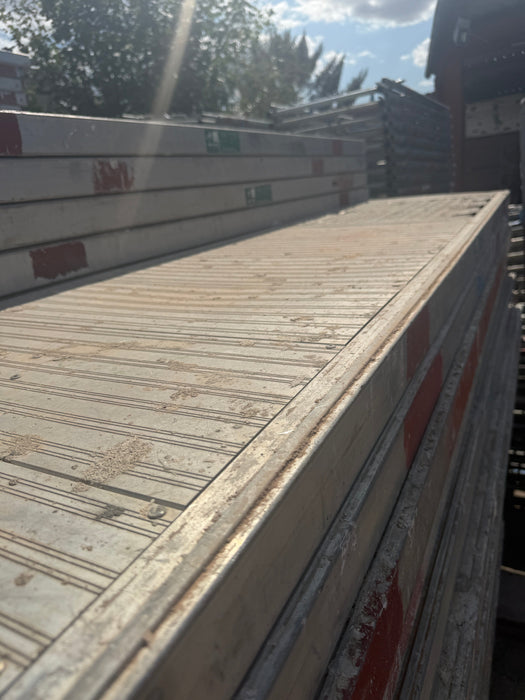 Alu-Durchstieg mit Leiter und Klappe - Aluminiumbelag 250x63cm - (G) Au-Durchstieg Scaff24 