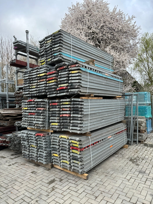 Stahlgerüst Layher MJ Assco mit Aluböden 490 m² |, 13.489,45 Stahlgerüst Layher MJ Assco mit Aluböden 490 m² |, 13.489,45