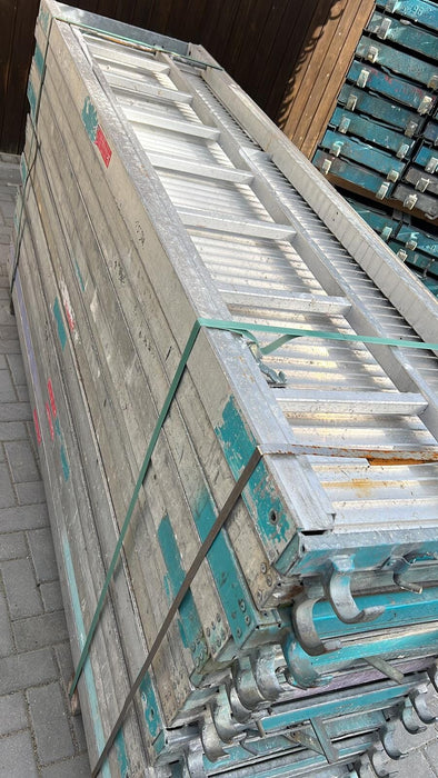 Durchstiegstafel Alubelag 2,50m x 0,63m MJ / Assco / Altrad Gerüst mit Rohrauflage gebraucht Leitergang MyScuff 